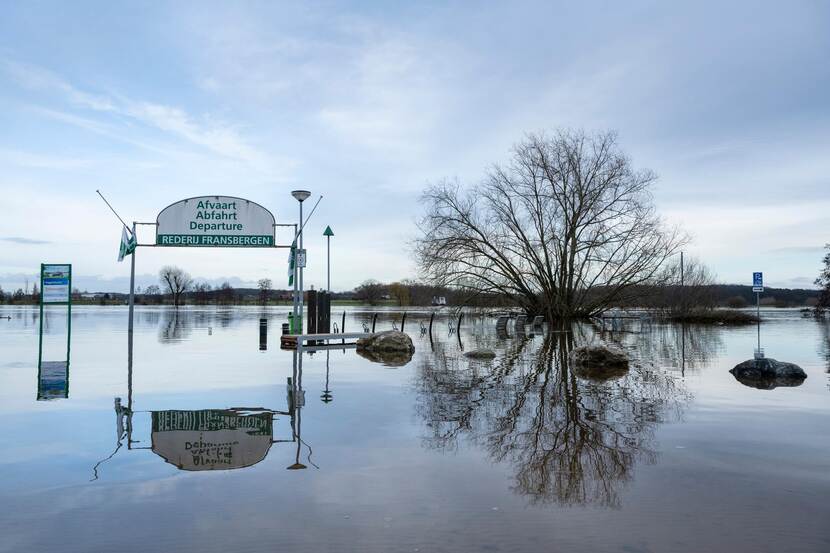 Hoogwater buitendijks gebied Neer (februari 2021)