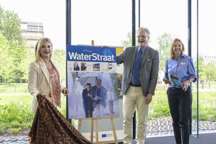 Peter Glas bij het vijfjarig jubileum van de WaterStraat