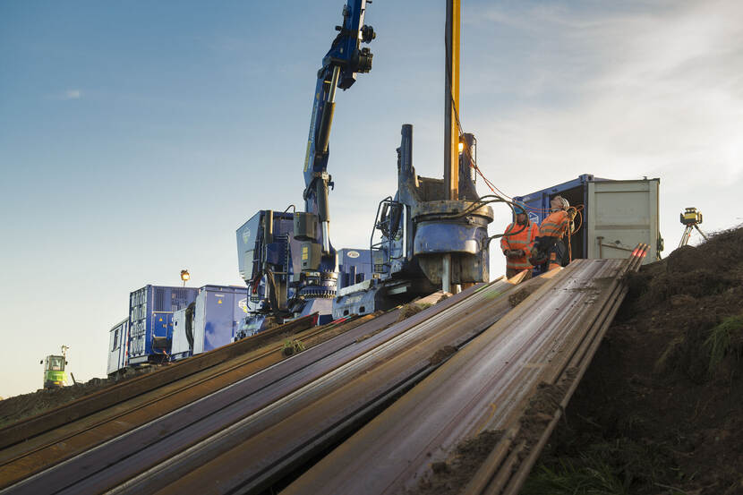 Stenendijk Hasselt - werkzaamheden dijkversterking - november 2022